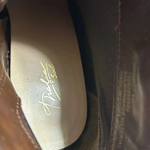 Thalia Sodi ankle booties woman 9M .Brown square heel ,round toe, EC - Picture 13 of 16